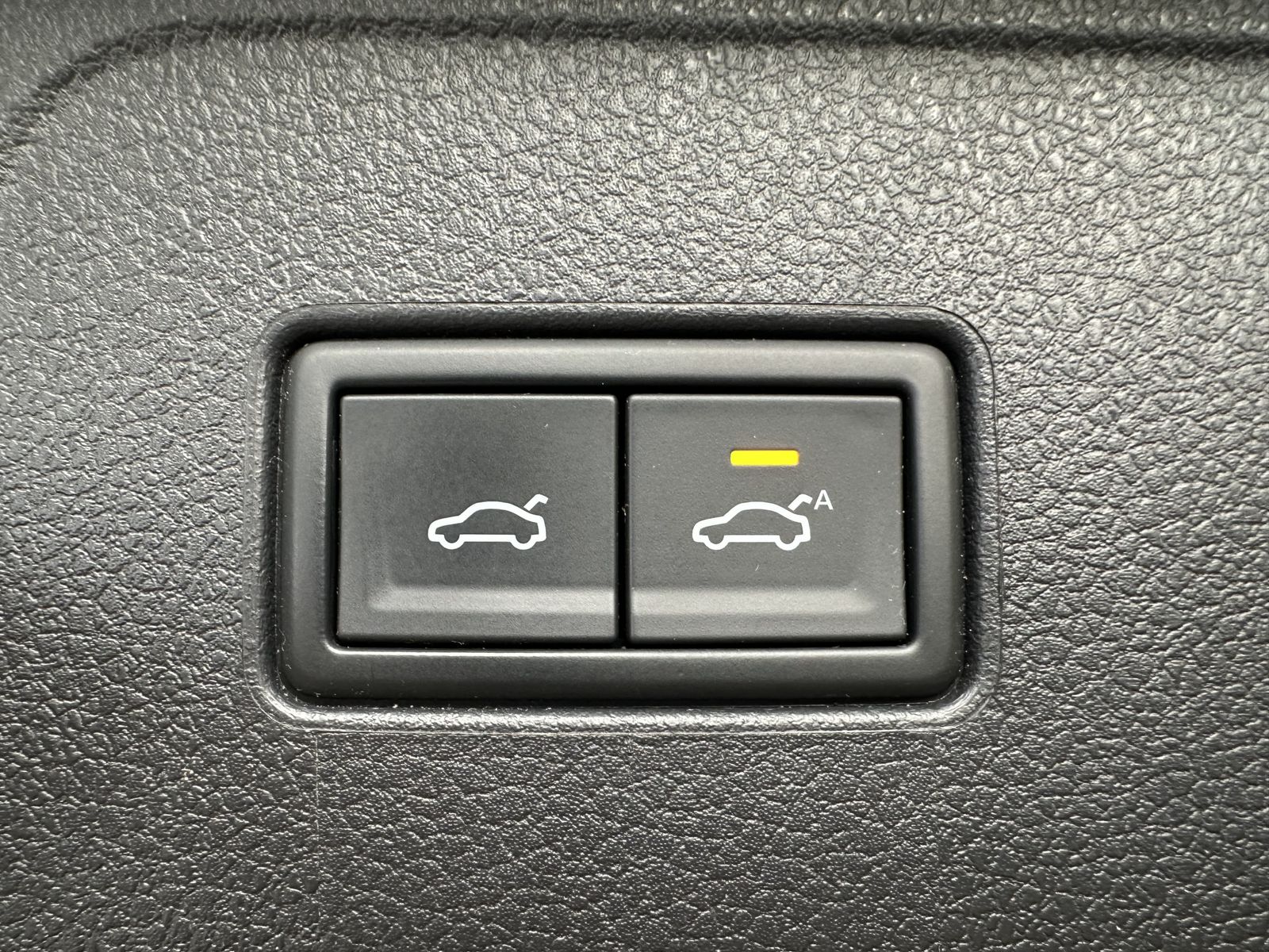 Fahrzeugabbildung Volkswagen Passat Variant GTE NAV+IQ-LIGHT+KAM+ACC+17ZO+PP