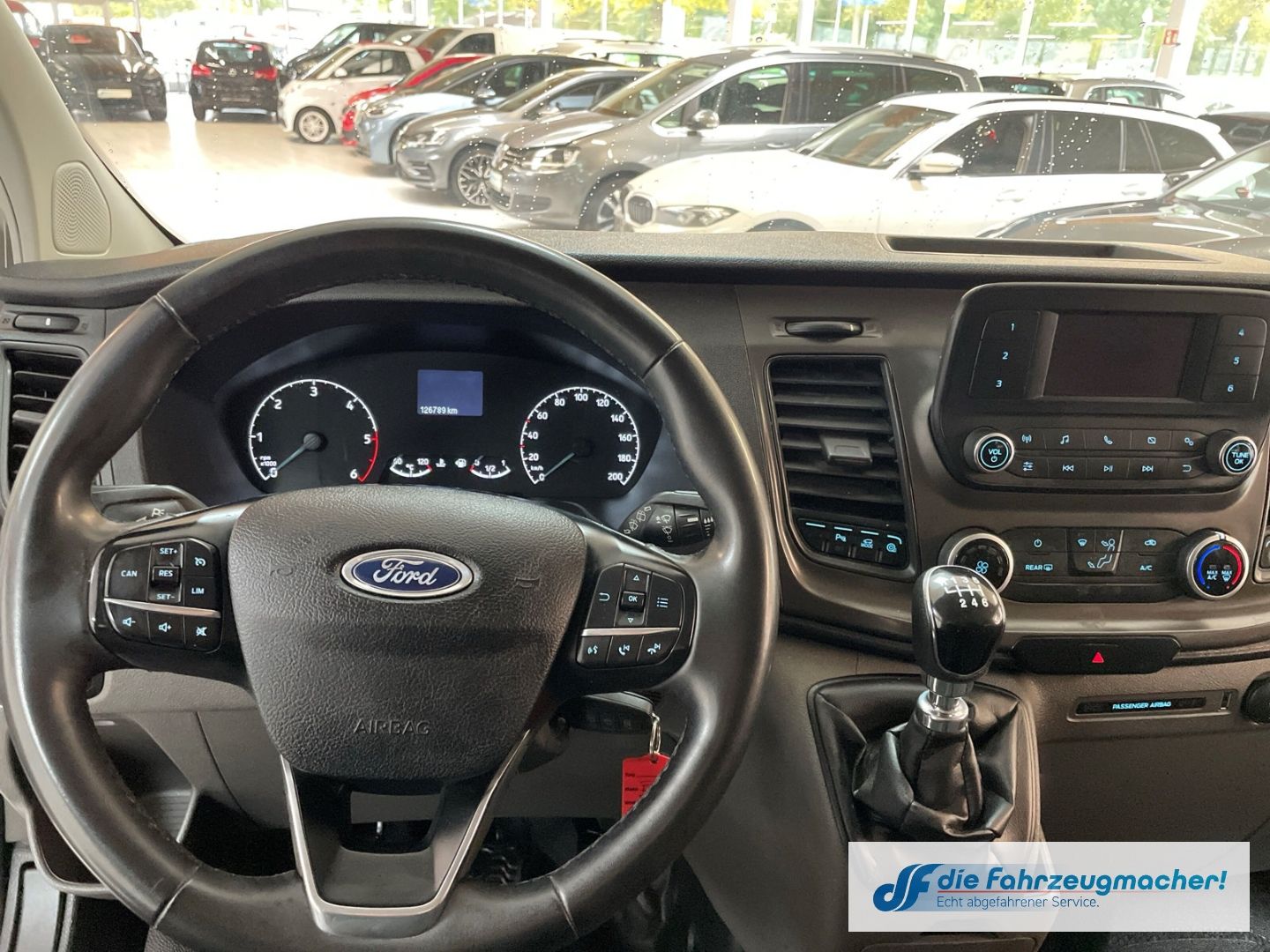 Fahrzeugabbildung Ford Transit Tourneo Kombi 320 L2 Trend Dyn. Kurvenli