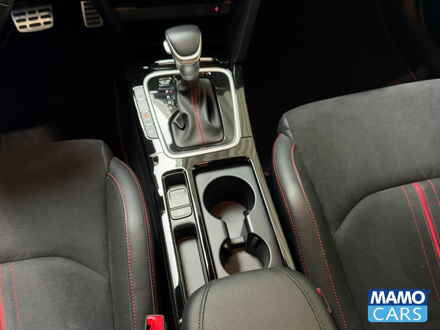 Kia Ceed GT 1.6 T-GDI ACC/BLIS/JBL/4xSHZ/LHZ/CAM/MEM
