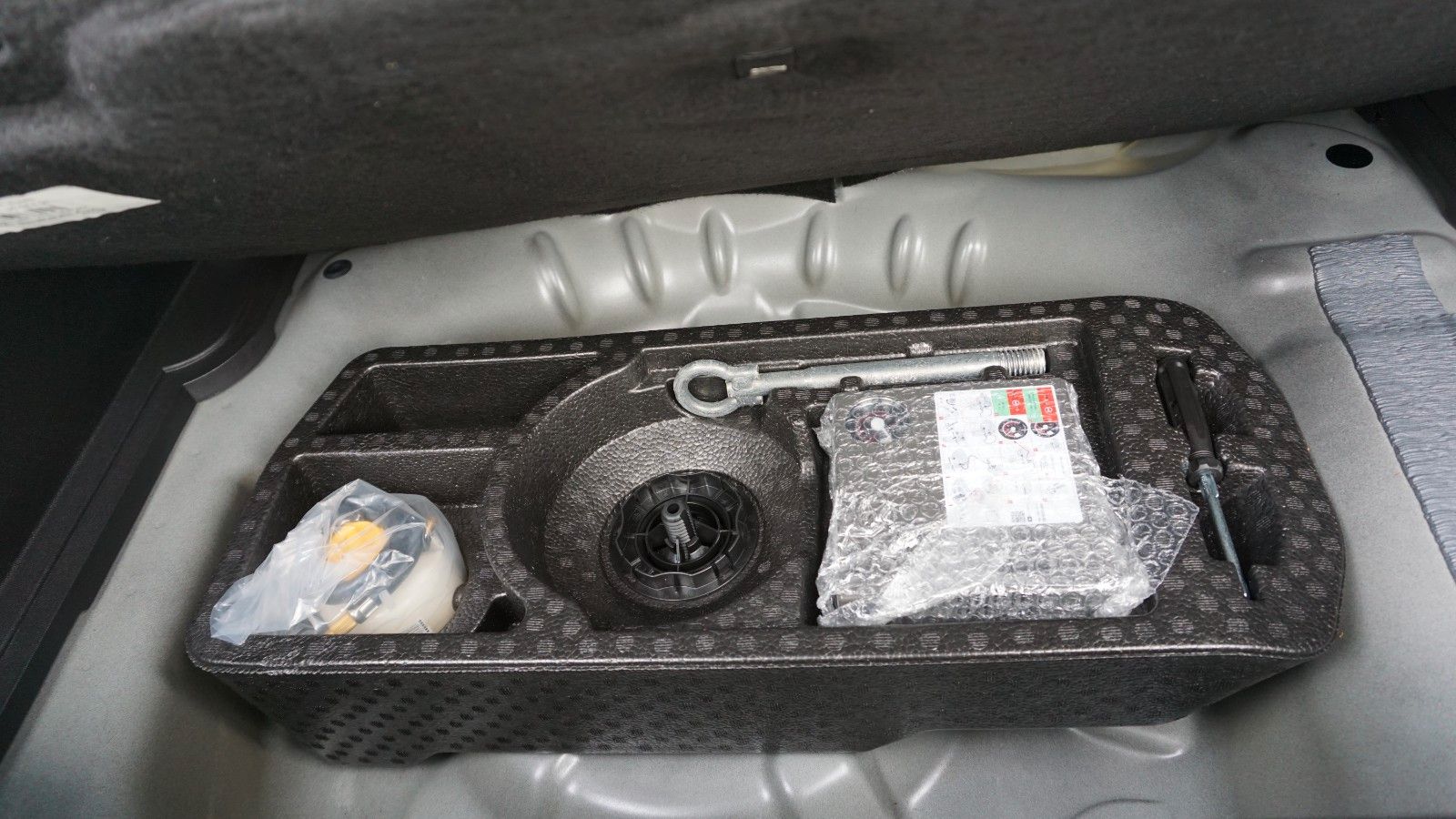 Fahrzeugabbildung Opel Crossland (X) Ultimate, Head Up, Navi, Leder