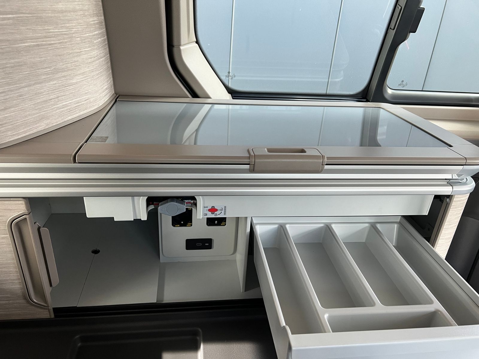 Fahrzeugabbildung Volkswagen California Ocean 2.0 TDI DSG *AHK, IQ.Light, Mar