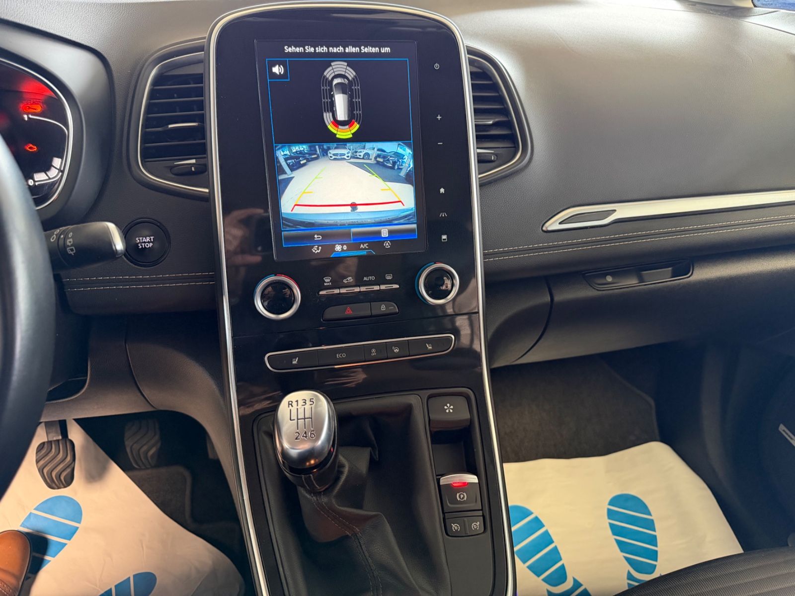 Fahrzeugabbildung Renault Scenic IV Grand BOSE Edition