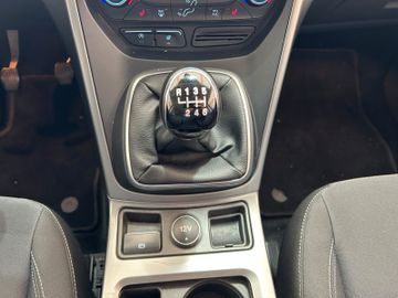 Ford Kuga Cool & Connect