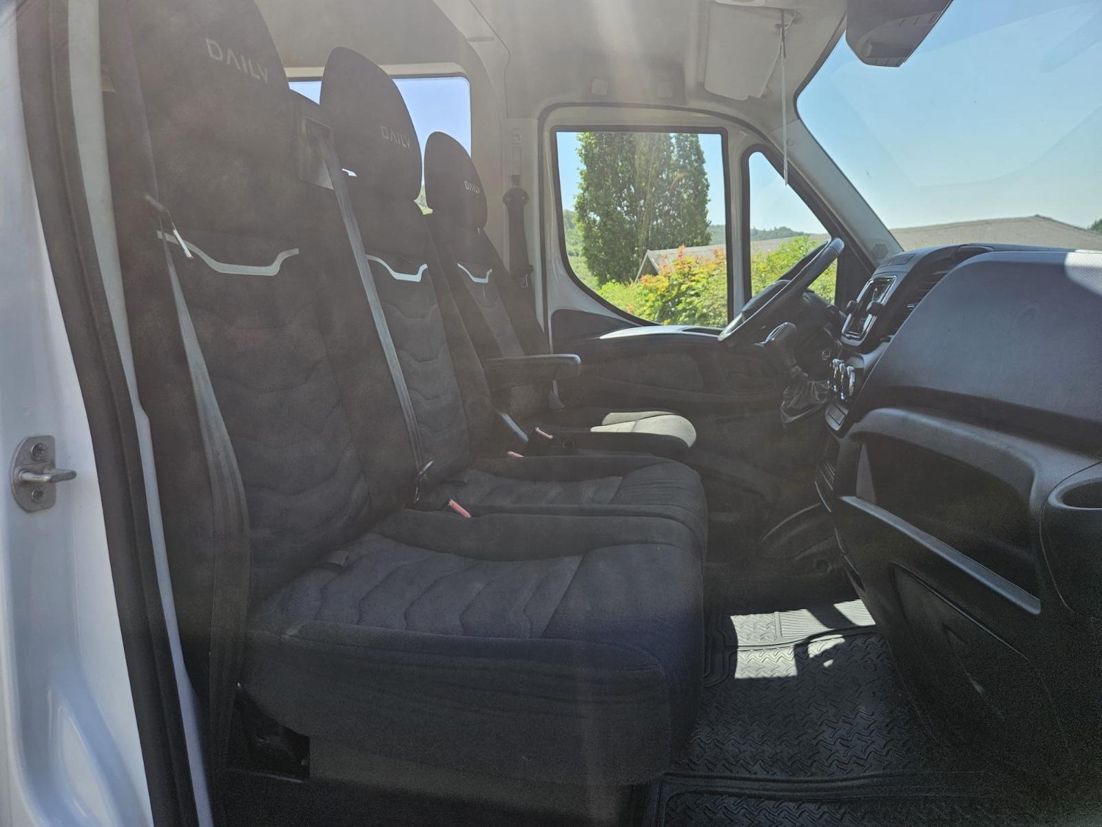 Iveco Daily Mixto Automatik AHK 3,5t LED Kamera Tempom