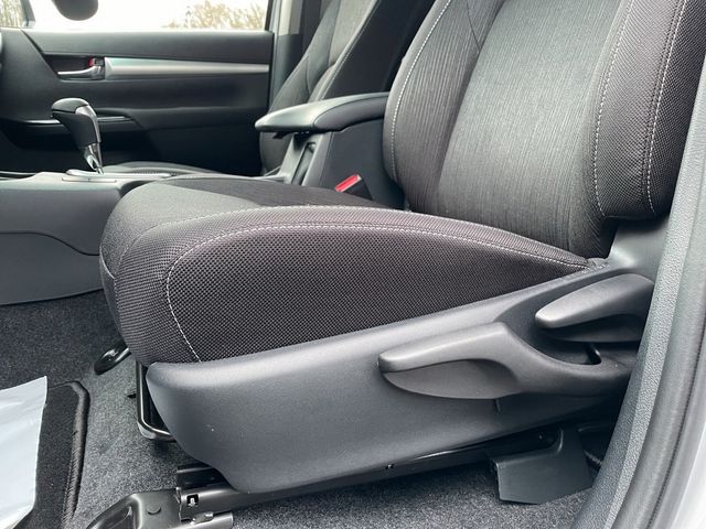 Toyota Hilux 2.4D 4x4 Double Cab Comfort *2xPDC*NAV*SHZ