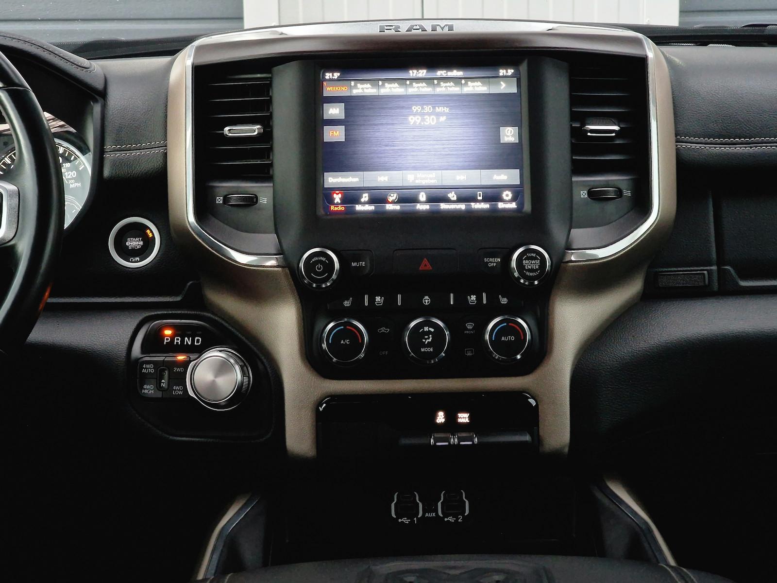 Car Image 26