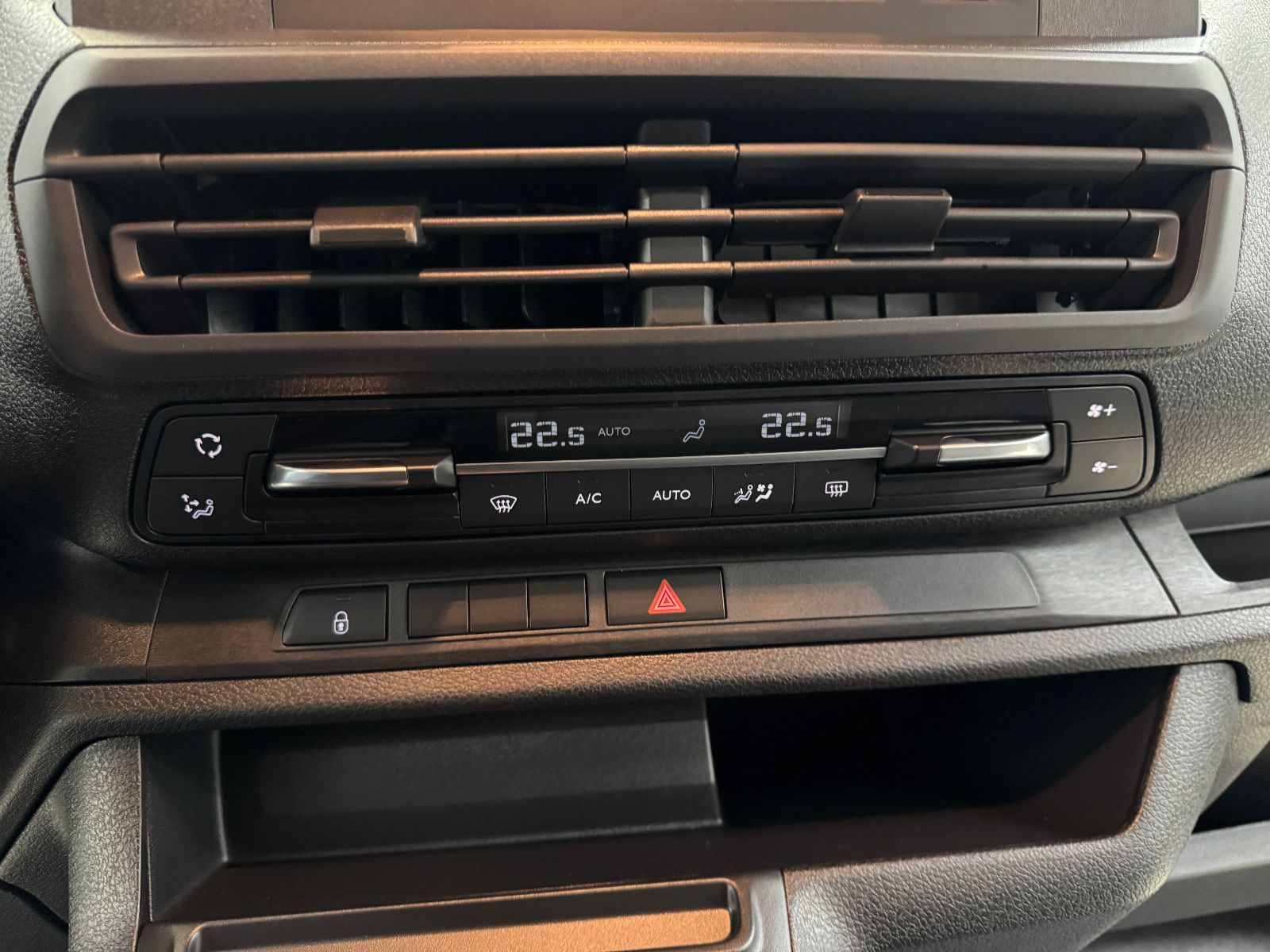 Peugeot Traveller - Bild 29