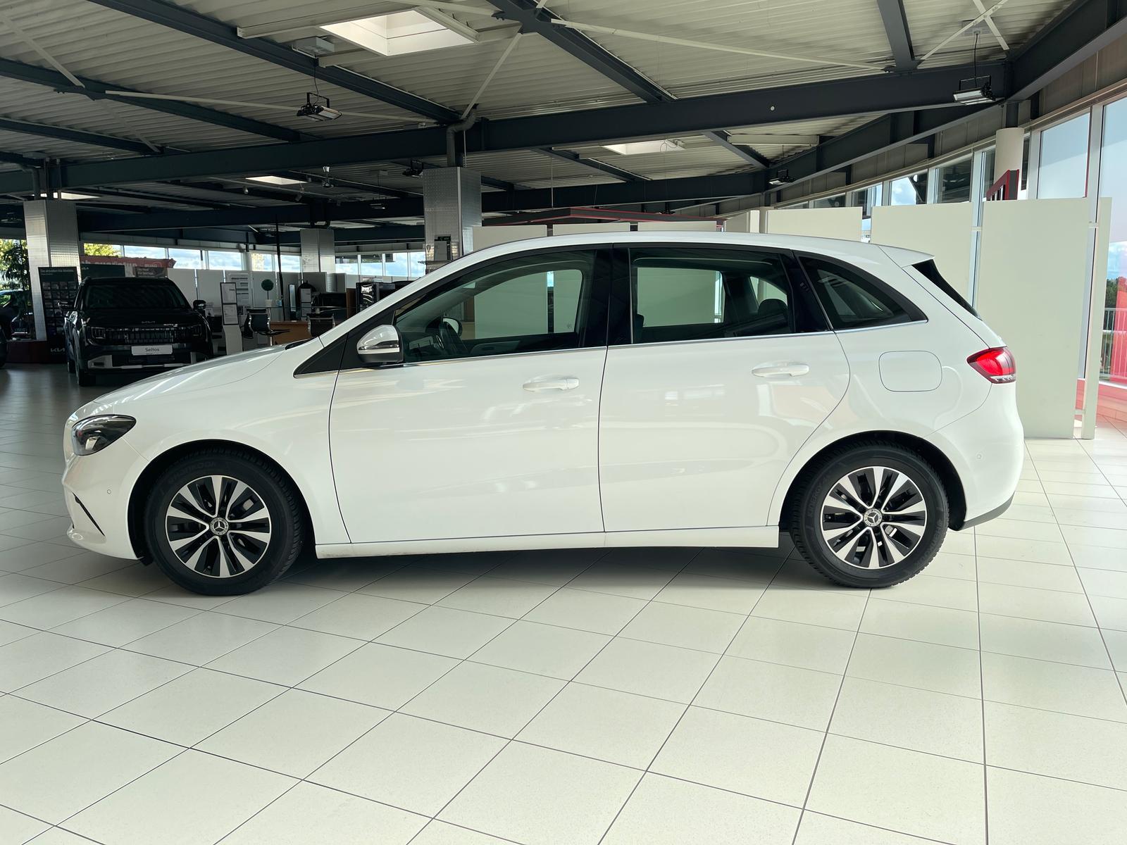 Mercedes-Benz B-Class Style+Leder+Navi+Klimaa+Kamera+Alu+LED+uvm, миниатюра 3