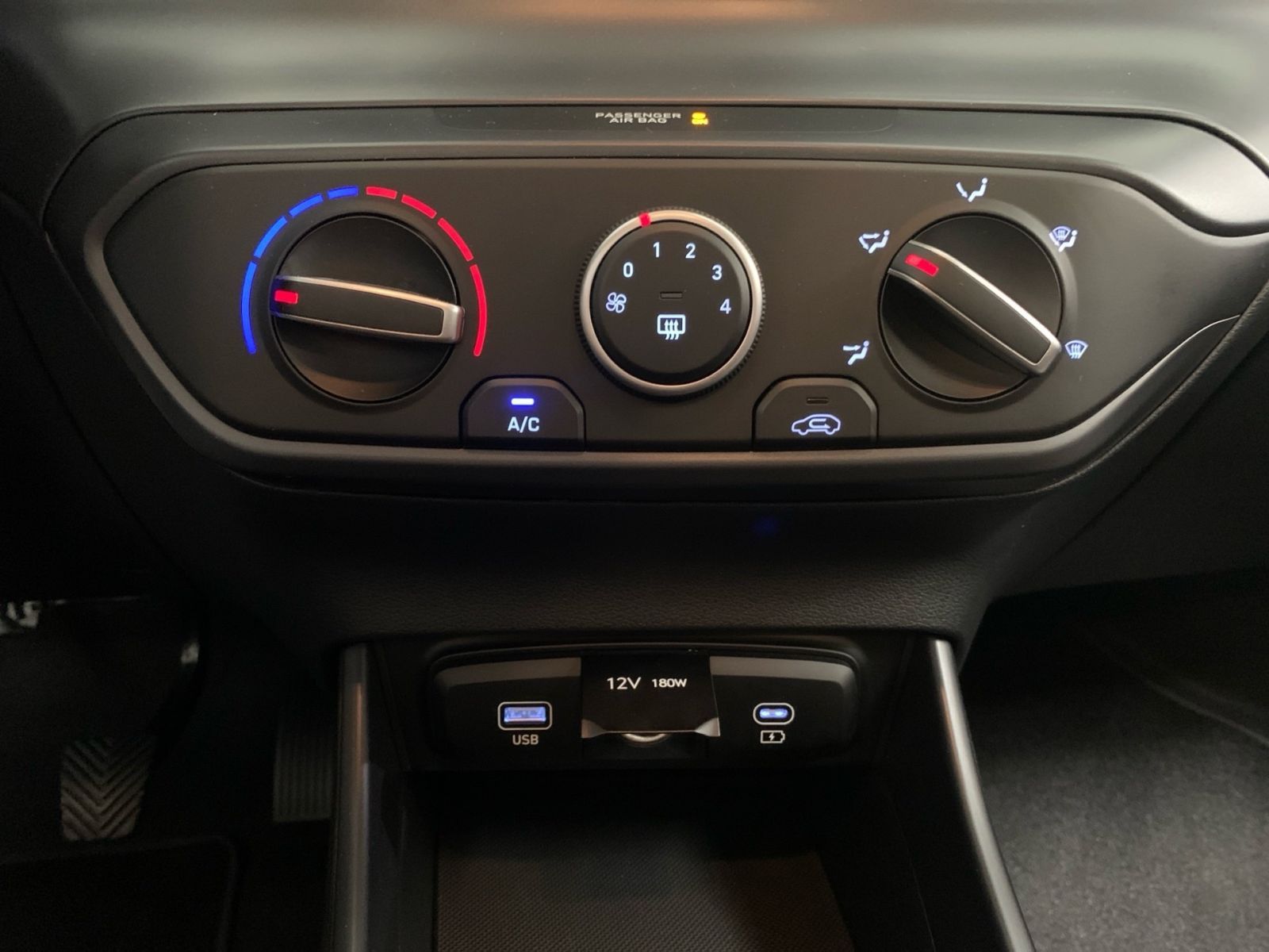 Fahrzeugabbildung Hyundai i20 1.2 Select Navi Kamera Allwetter