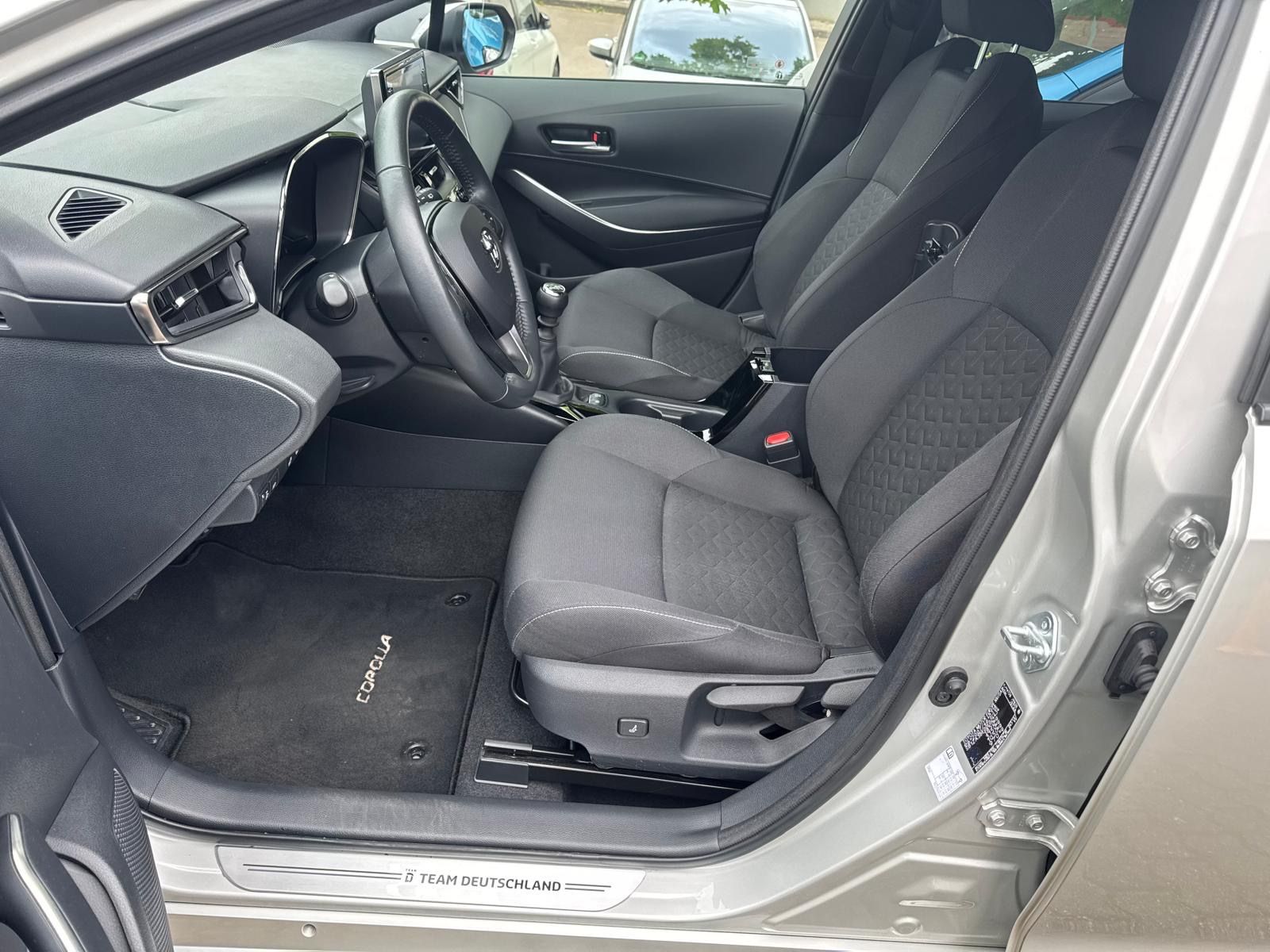 Fahrzeugabbildung Toyota Corolla Touring Sports Team D