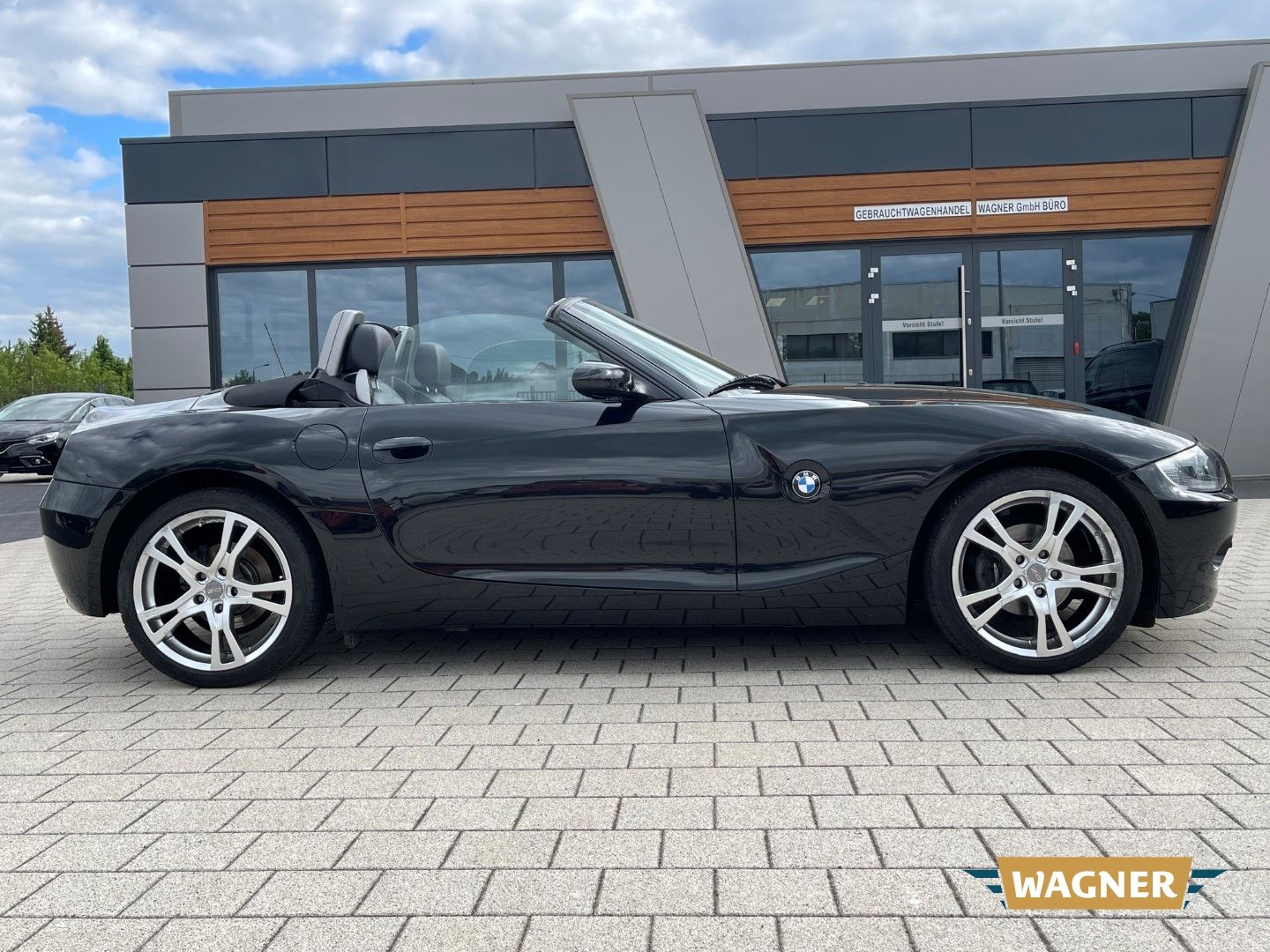 Fahrzeugabbildung BMW Z4 2.0i Roadster Klima SHZ 2-Hand Top Zustand