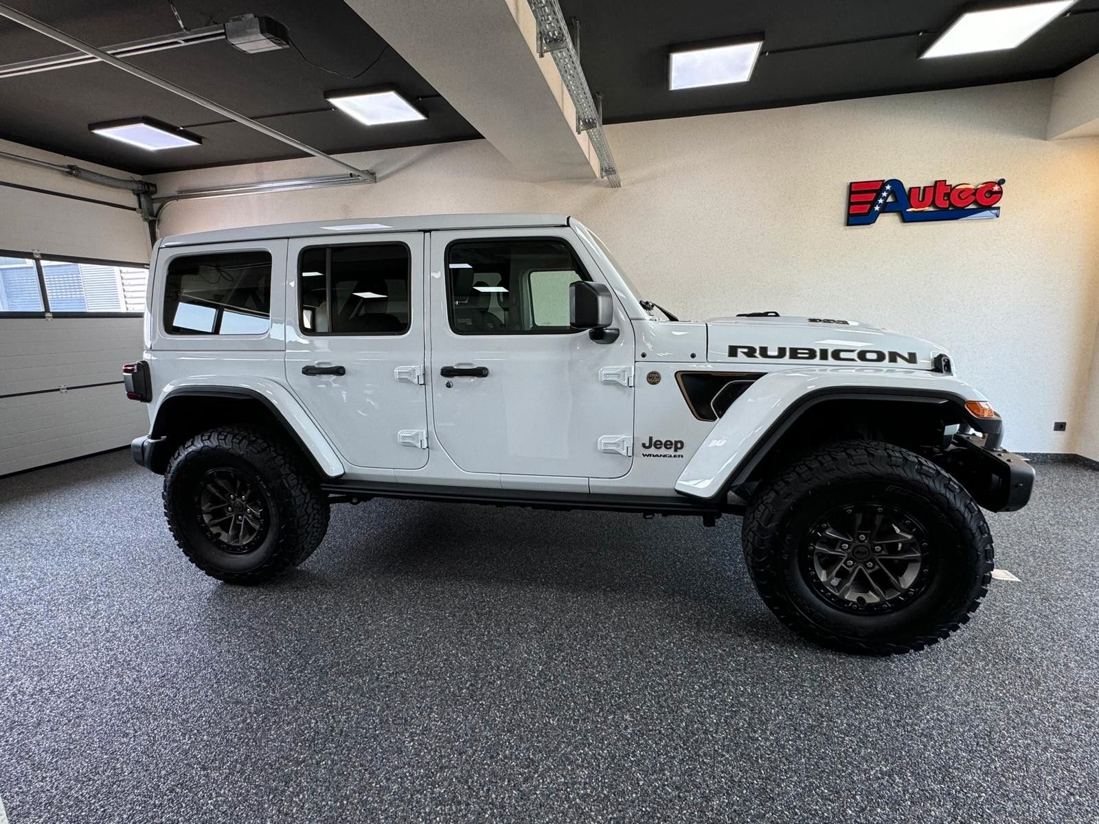 Fahrzeugabbildung Jeep 392 FINAL EDIT. 6.4L-V8 SKY ONE-WINDE-AHK 3.5To.