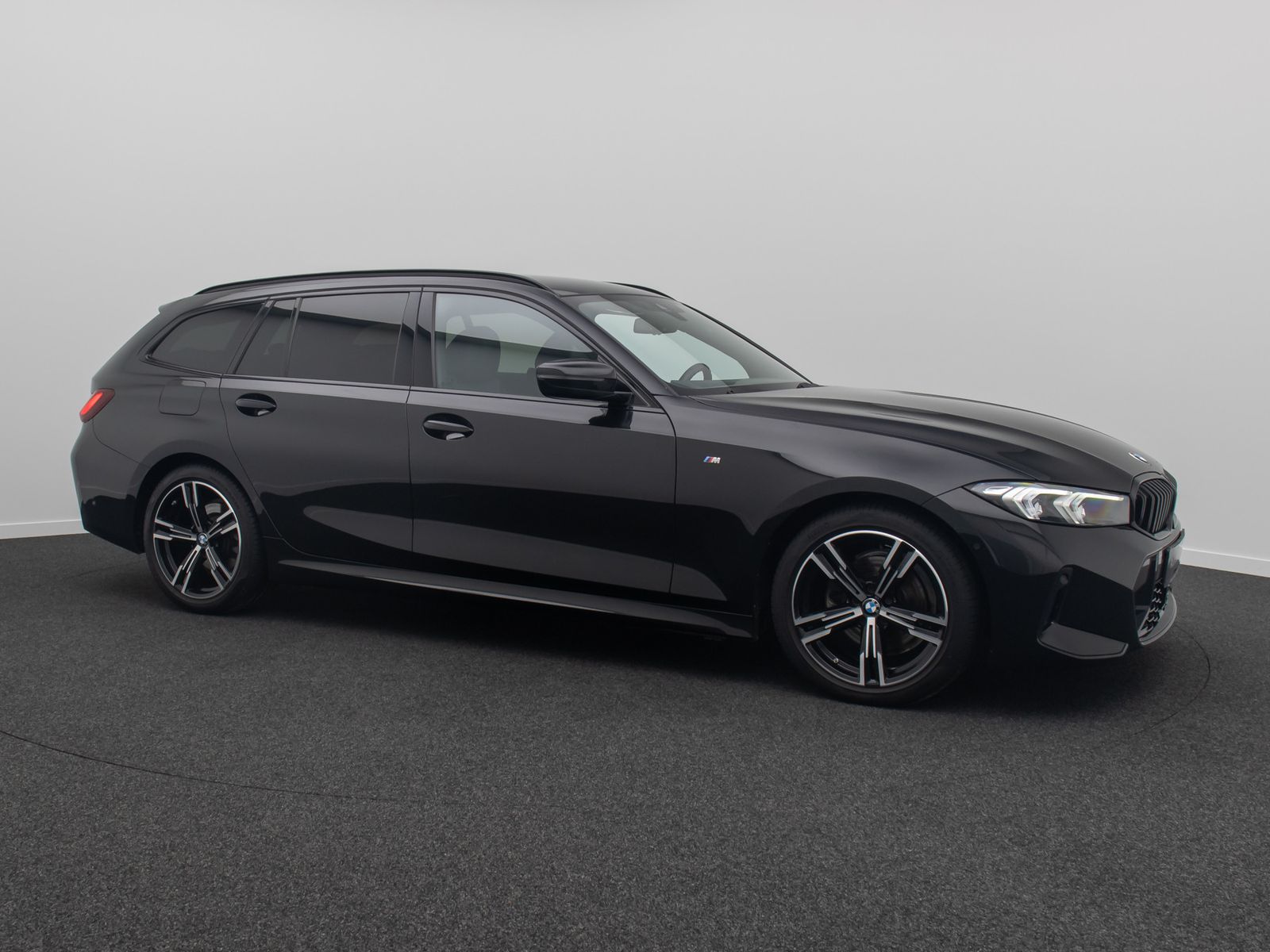 Fahrzeugabbildung BMW 320d MSport Alarm Komfort DAB HiFi Kamera 18Zoll