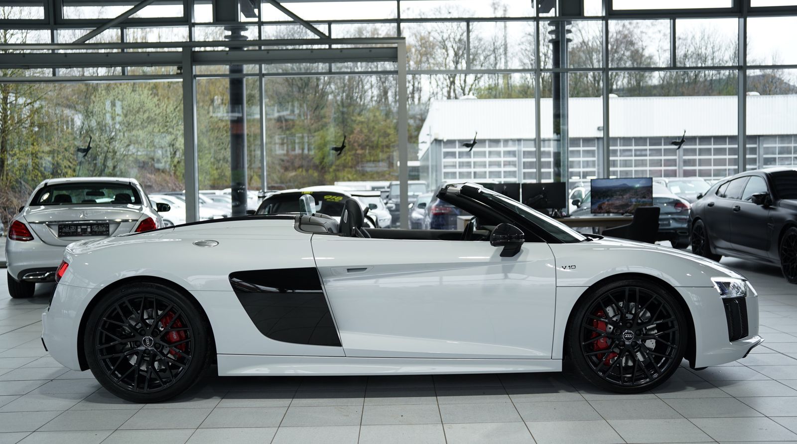 Audi R8