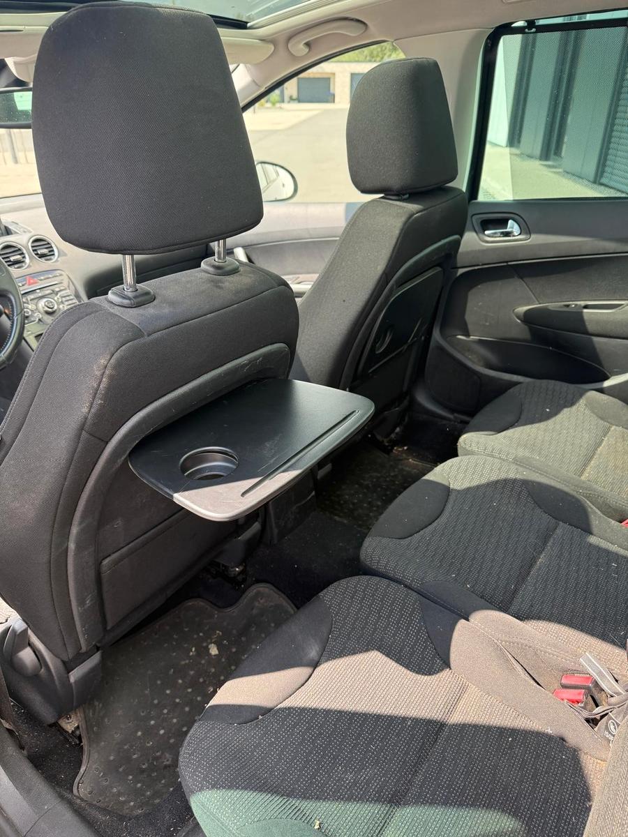 Peugeot 308 2013 — photo 14