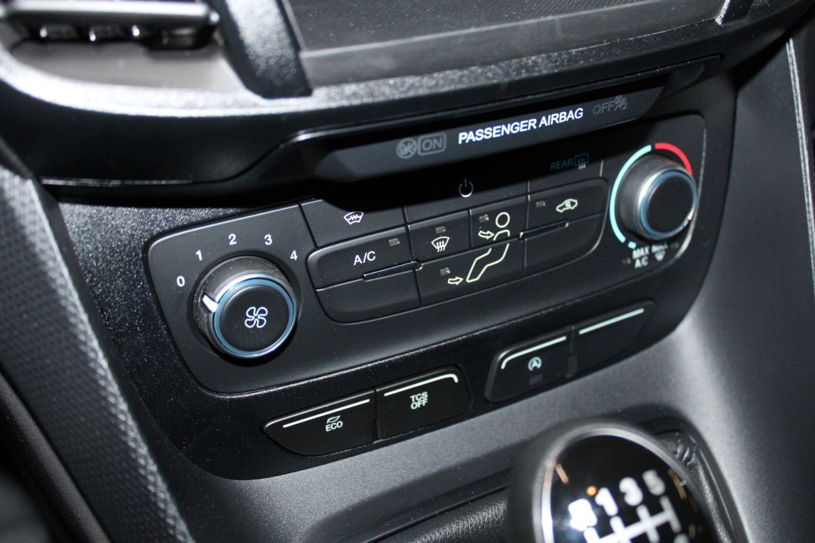 Fahrzeugabbildung Ford Transit Connect TREND L2 Lang KLIMA 3-Sitzer PDC