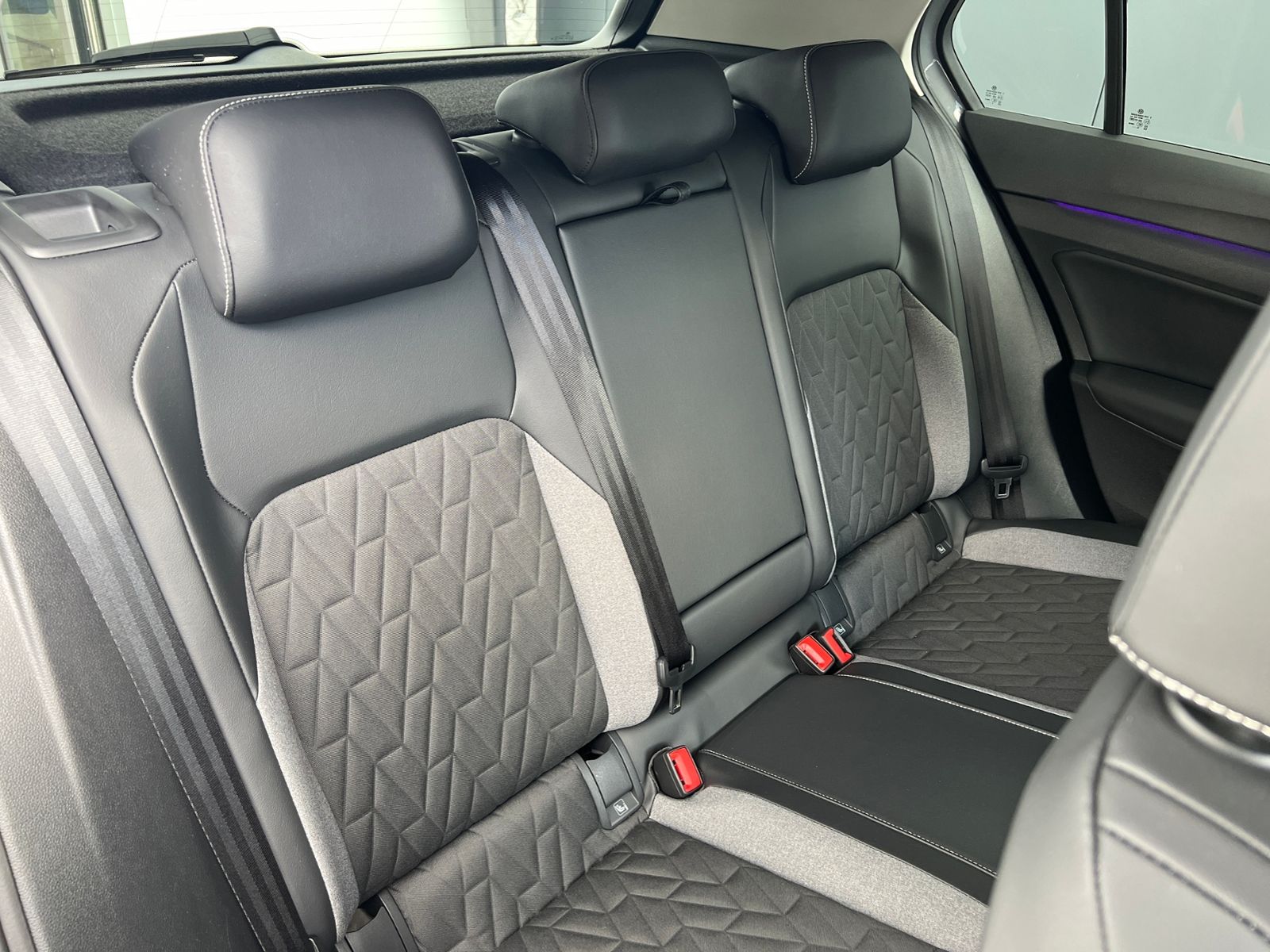 Fahrzeugabbildung Volkswagen Golf VIII GOAL 1.5 TSI *LED, App-Connect, 16'-LM