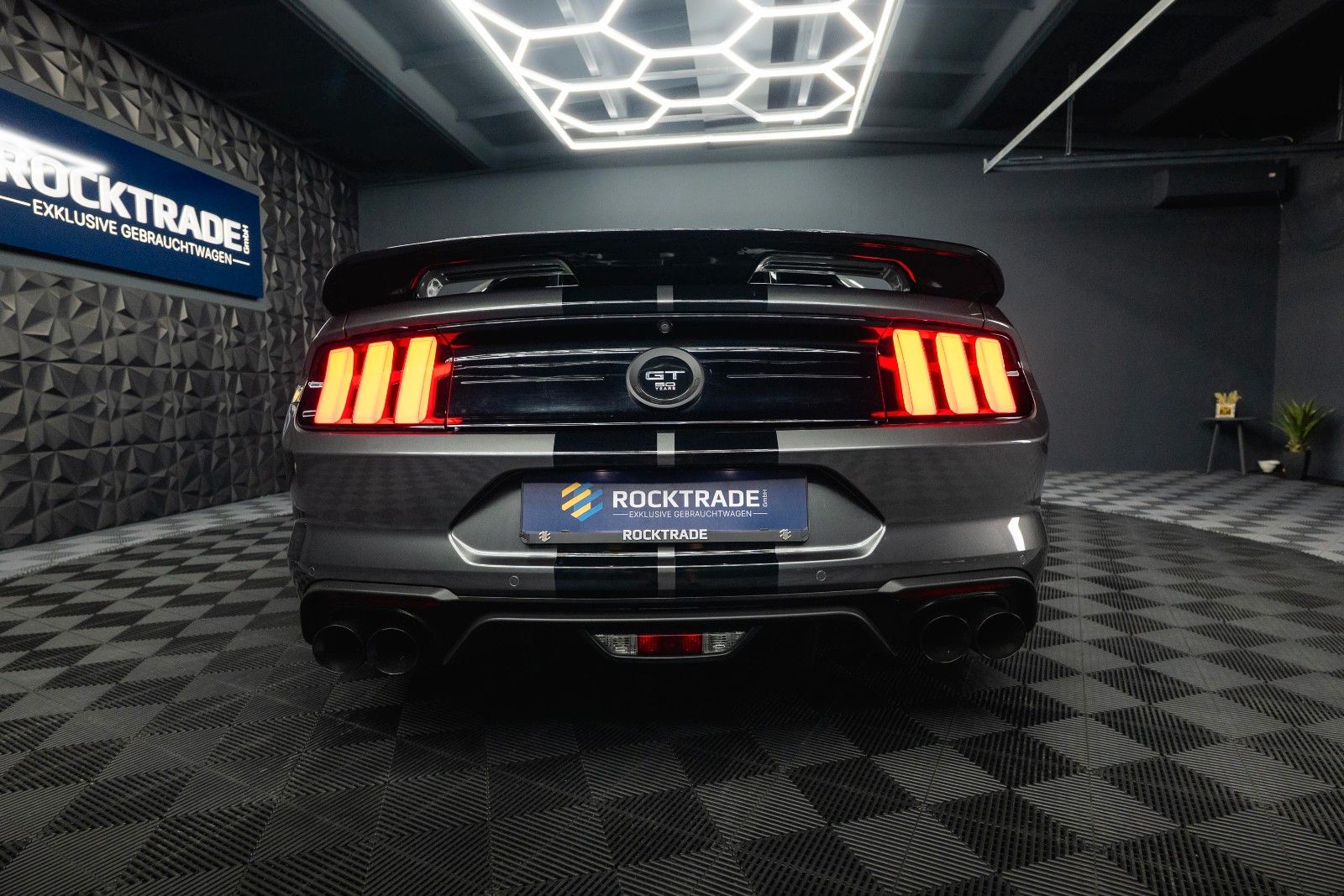 Fahrzeugabbildung Ford Mustang Shelby GT 500 5.0 V8 Performance 6-Gang