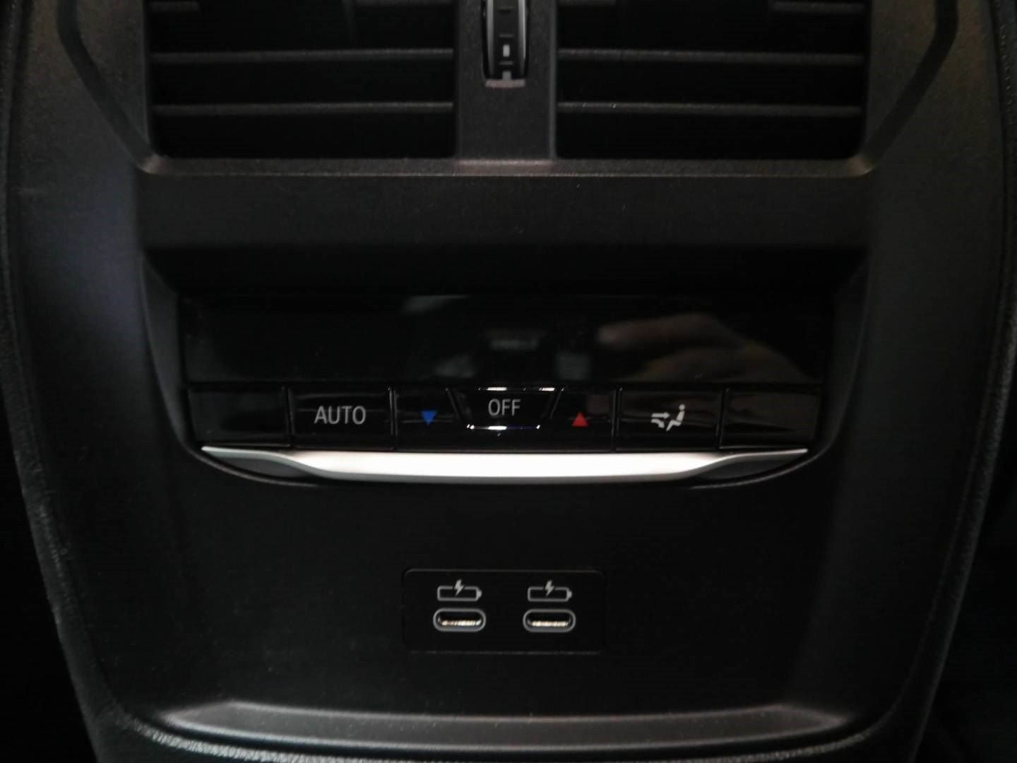 Fahrzeugabbildung BMW i4 M50 |Parking Assistant plus |Harman Kardon Su