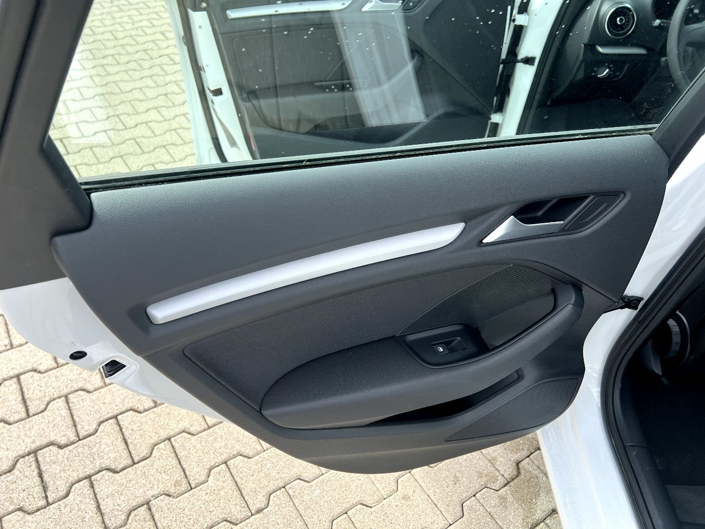 Audi A3 Sportback 30 TDI *Bi-Xenon Navi Sitzh. PDC* foto 11