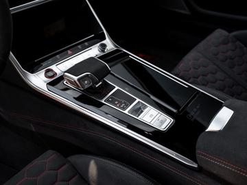 2024 AUDI RS6 — миниатюра 31