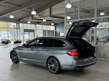 Fahrzeugabbildung BMW 530d Tour Luxury Line Pano ACC M Sportfahwerk