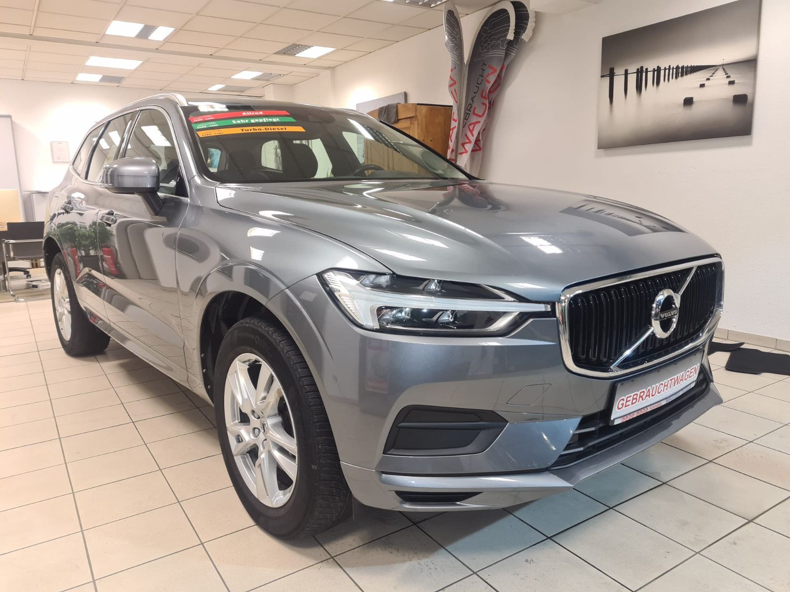 Fahrzeugabbildung Volvo XC60 Momentum AWD/NAVI/KLIMA/LEDER/GARANTIE