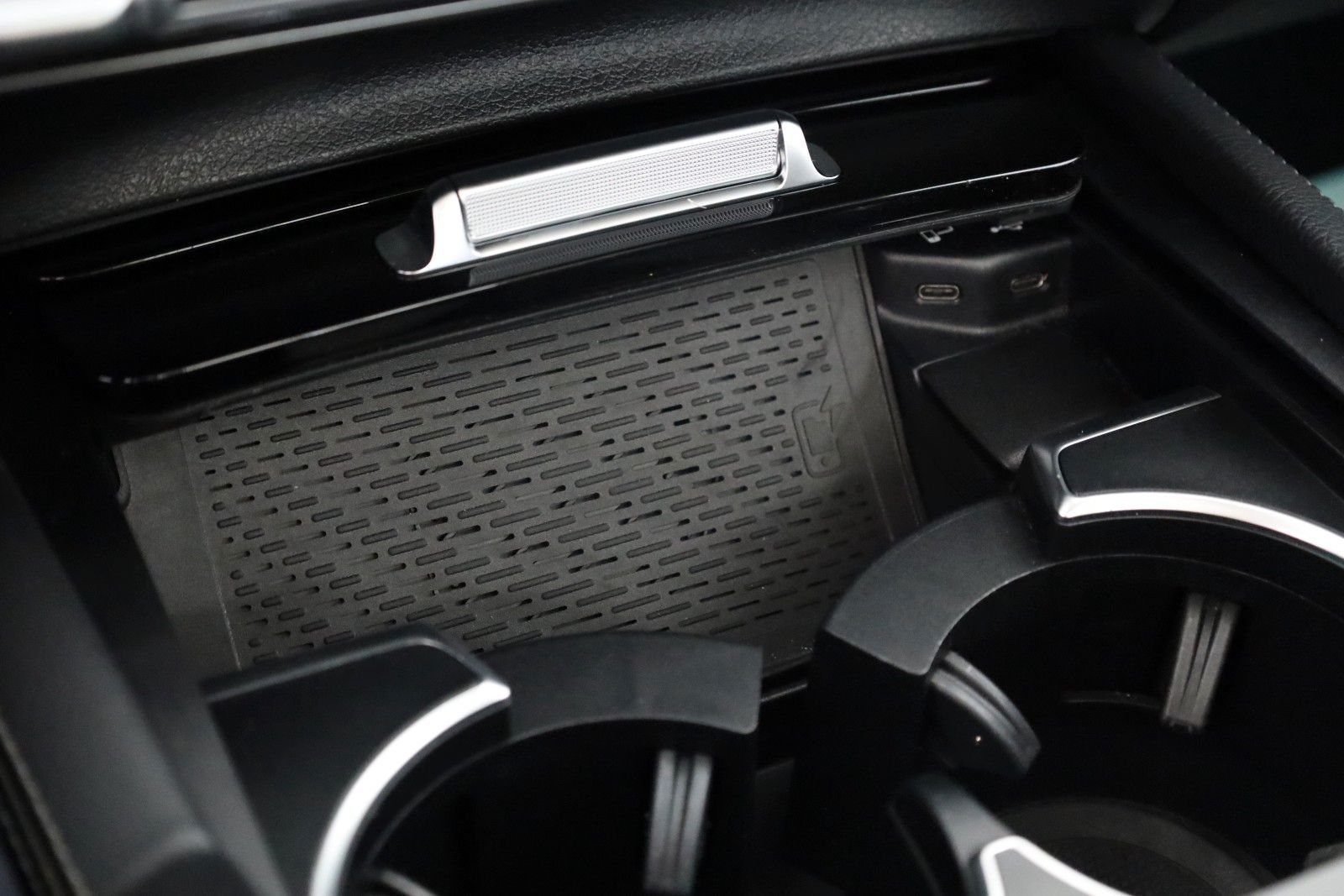 Fahrzeugabbildung Mercedes-Benz GLE 350 e 4M,Navi,LED,360Kamera,Panorama,ACC,AHK