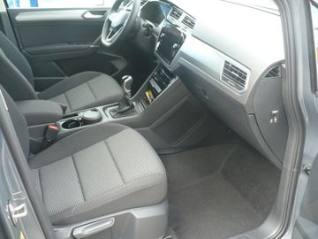 Bild 9 VW Touran 1.5 TSI LIMITED Kamera PDC ACC SHZ 7Sitze