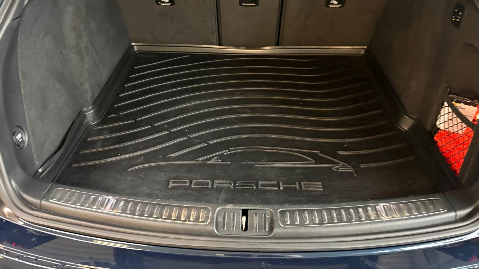 Fahrzeugabbildung Porsche Macan S Diesel/Panodach/21 Zoll Turbo/