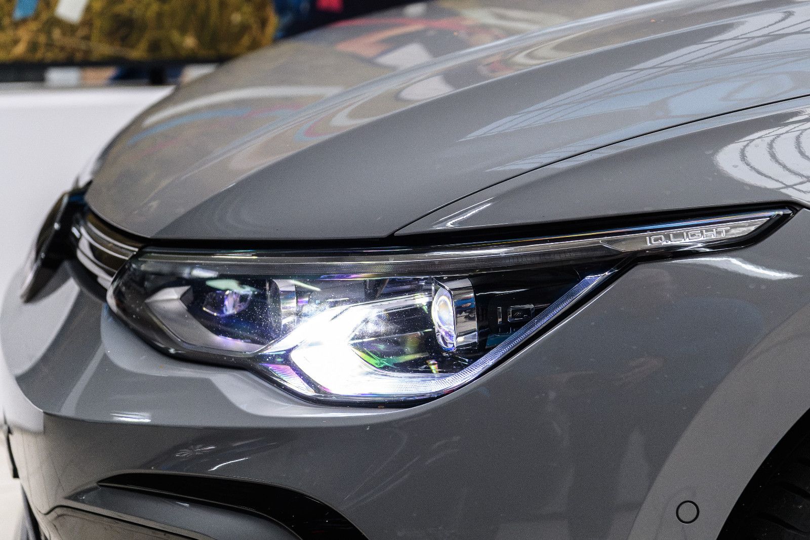 Fahrzeugabbildung Volkswagen Golf Variant R-Line eTSI DSG+AHK+Kamera+Pano