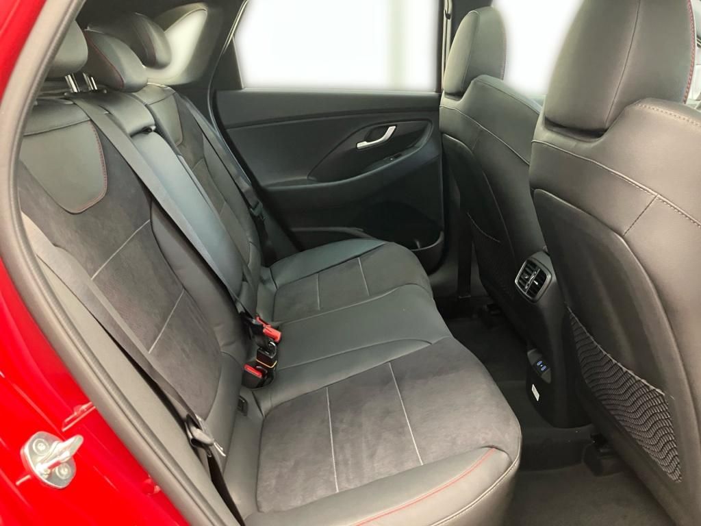 Fahrzeugabbildung Hyundai i30 5-Türer 1,5 T-GDI 7-DCT N-Line 2xKlima KAM