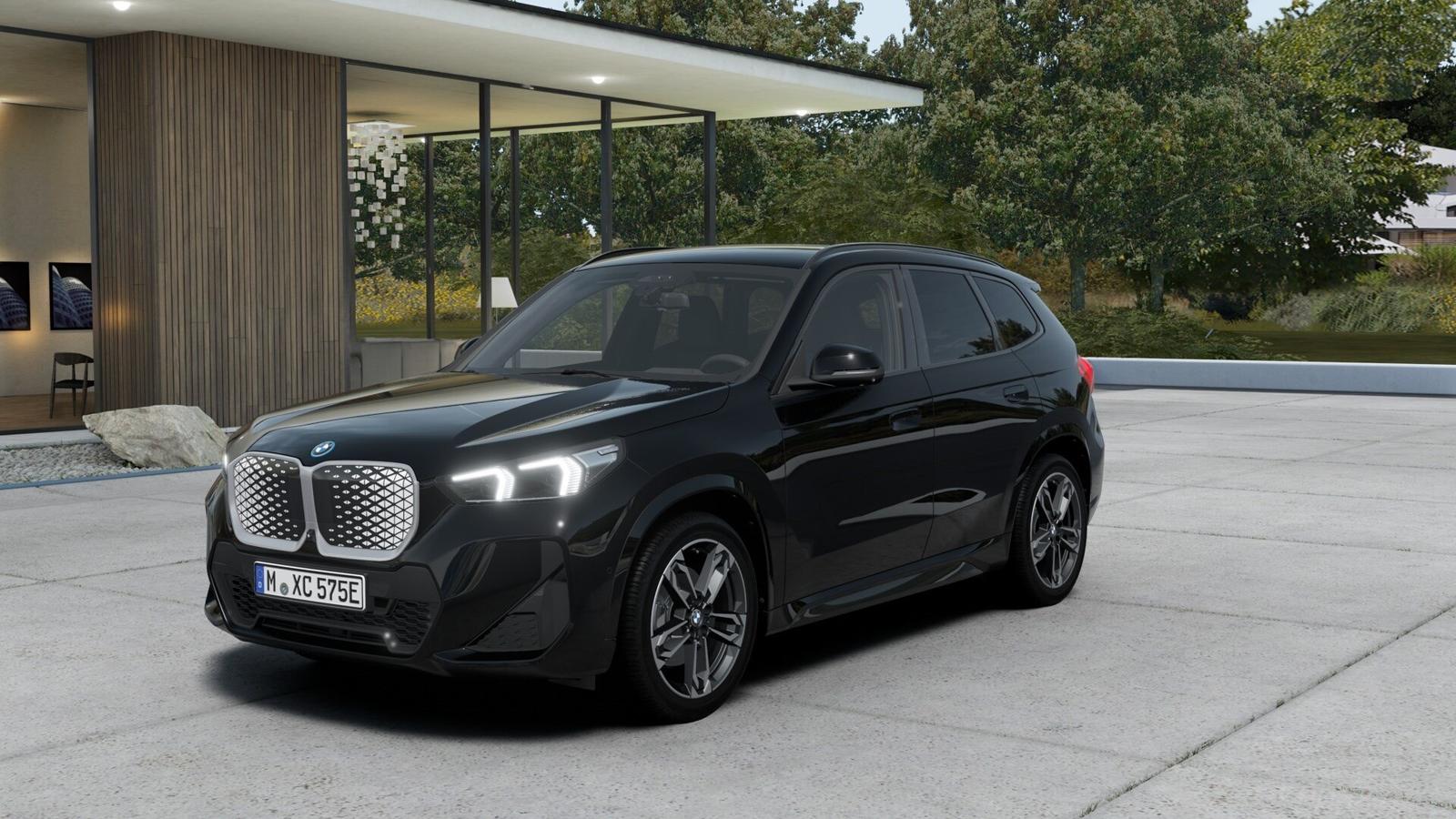 BMW iX1 eDrive20 - UPE 61.270,- #exclusive
