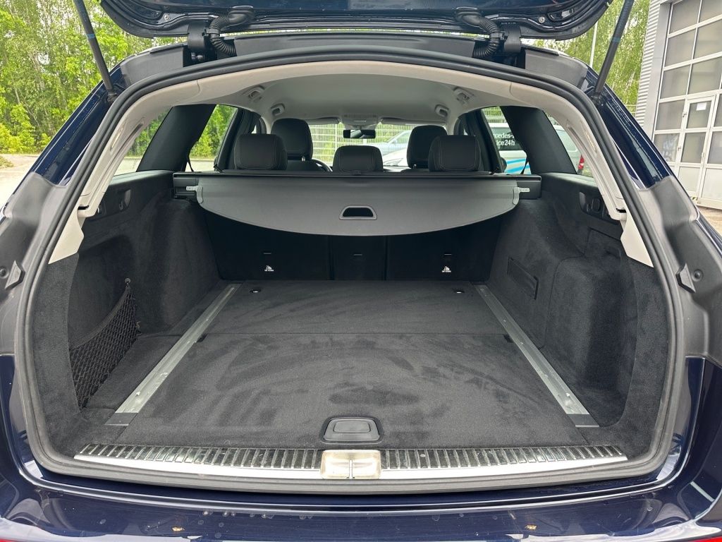 Fahrzeugabbildung Mercedes-Benz E 200 T Avantg. AHK Totwi. LED SHZ KAM Ambie.