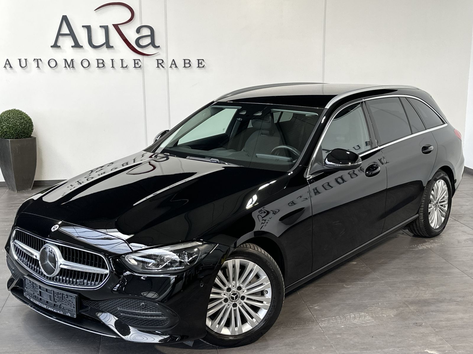 Fahrzeugabbildung Mercedes-Benz C 220d T Avantgarde NAV+LED+KAM+VCOCKPIT+CARPLAY