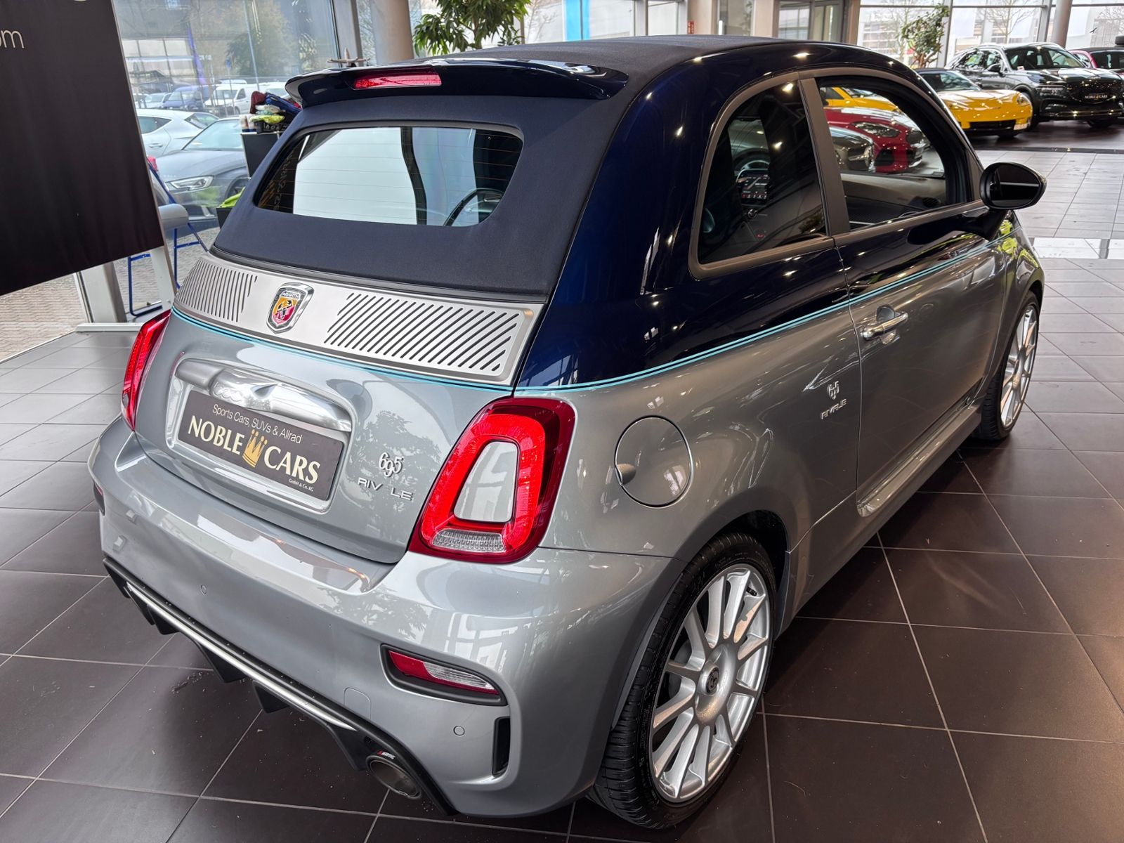 Fahrzeugabbildung Abarth 695C  Rivale  XENON LEDER ALU