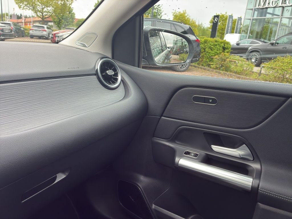 Fahrzeugabbildung Mercedes-Benz B 200 AHZV*LED*RFK*DAB*THERMOTRONIC*LENKRADHZG*