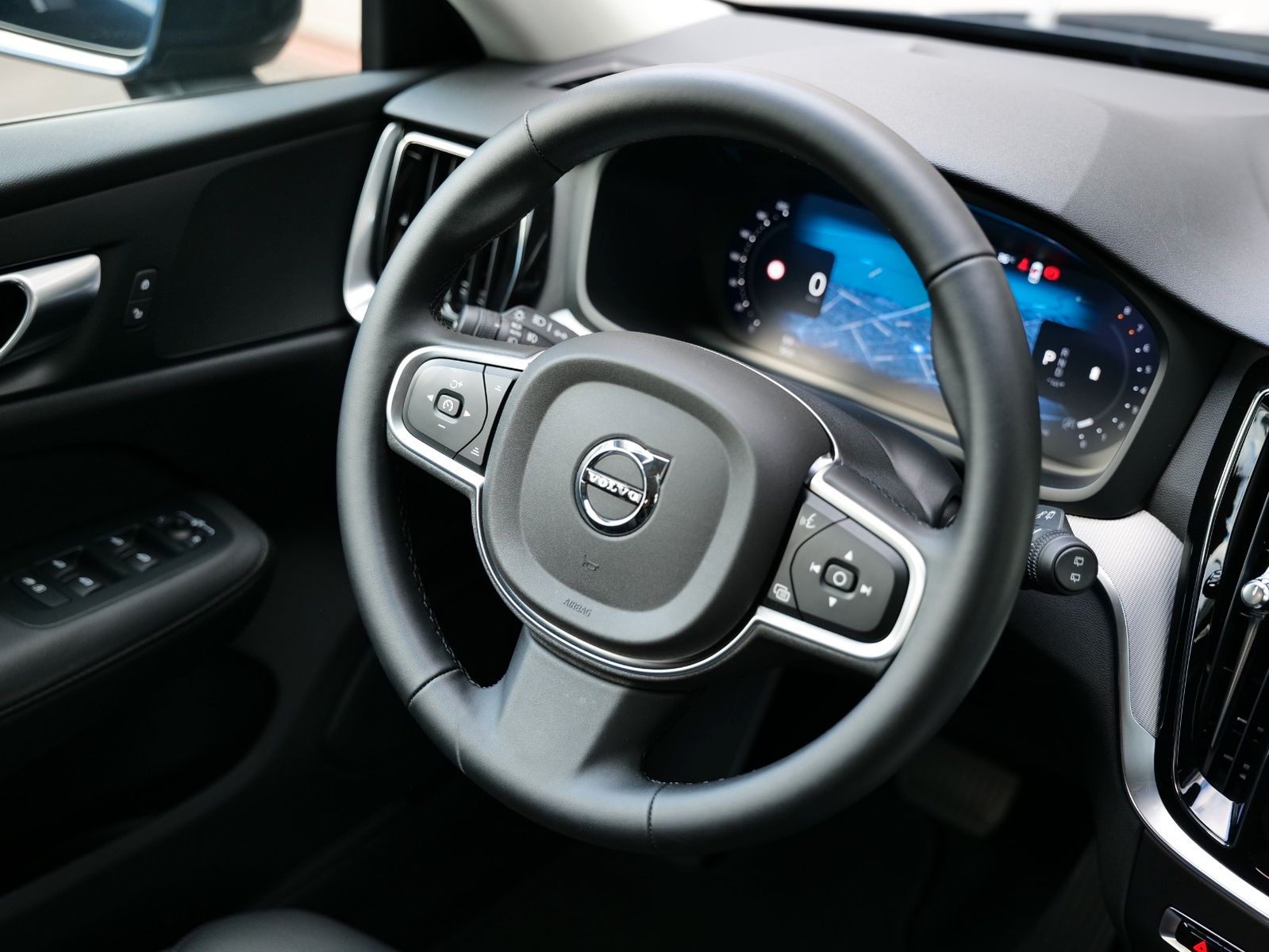Volvo V60 B4 Core LEDER NAVI ACC 4xSHZ KEYLESS PDC CAM foto 16