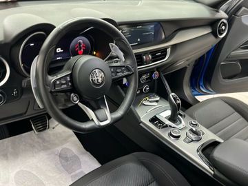 Alfa-Romeo Stelvio - 8
