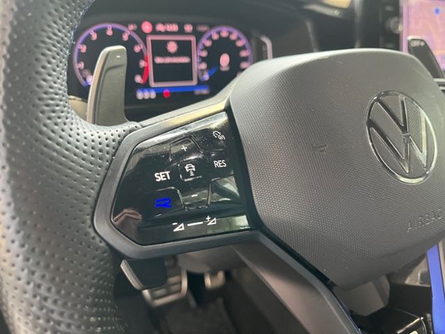 Fahrzeugabbildung Volkswagen T-Roc 2.0 TSI DSG R BLACK STYLE NAVI MATRIX