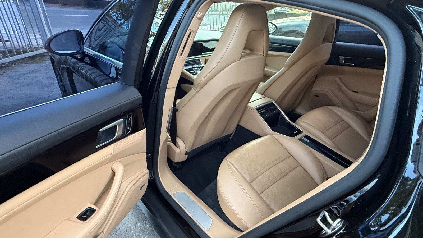 Fahrzeugabbildung Porsche Panamera 4 S Diesel
