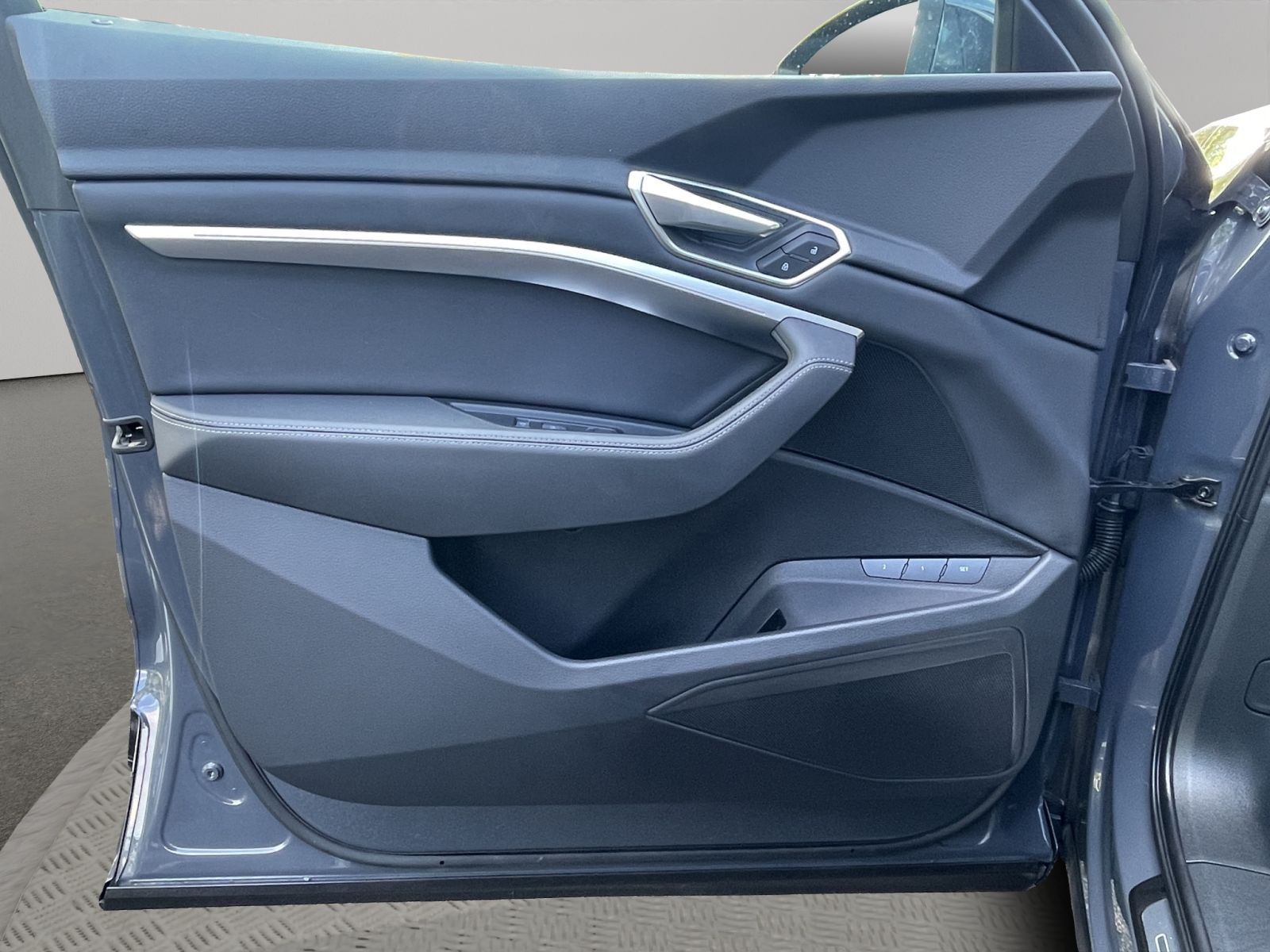 Audi Q8 e-tron - Bild 16