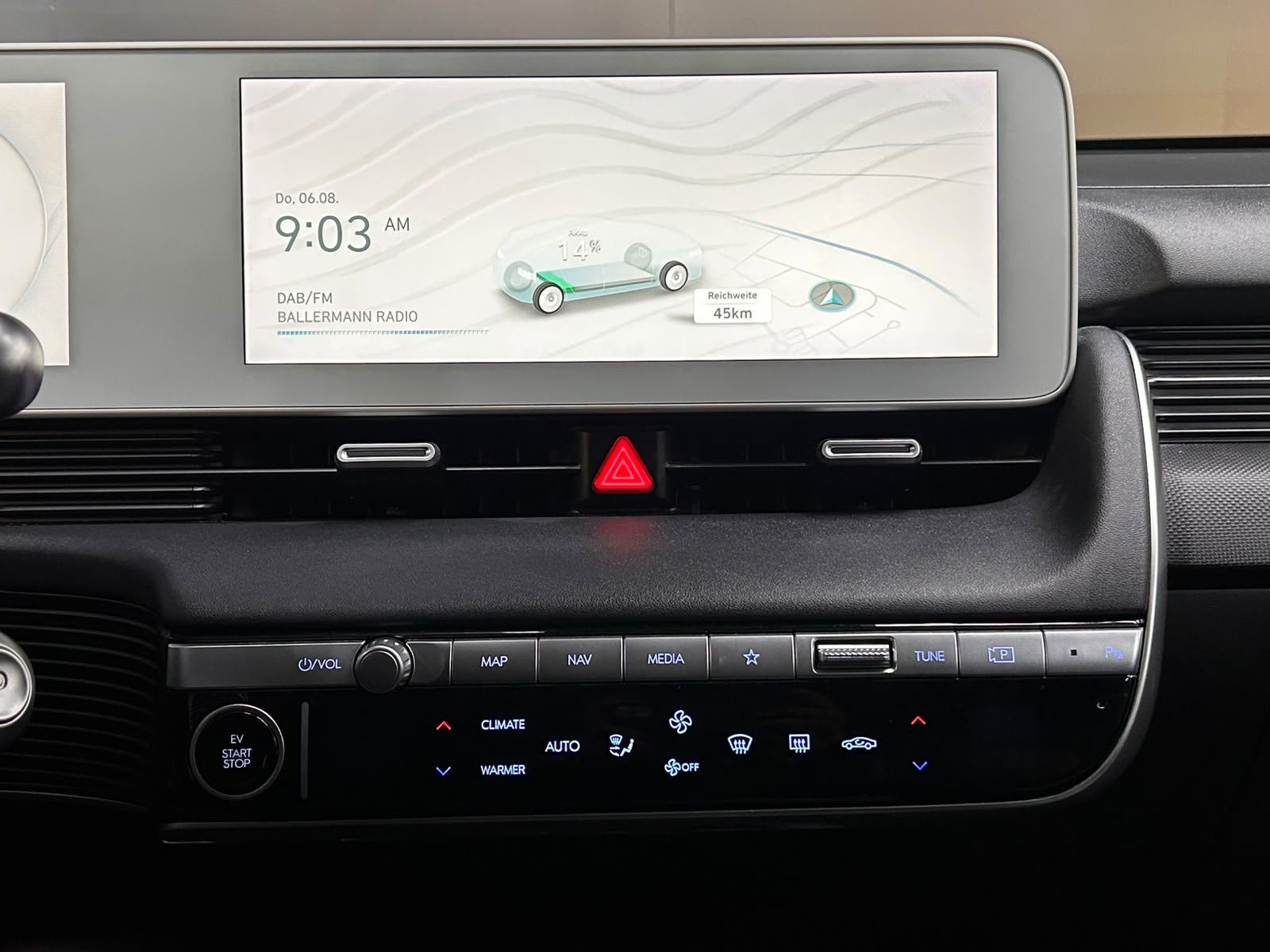 Fahrzeugabbildung Hyundai Ioniq 5 Uniq RELAX+LED+NAVI+BOSE+360+ACC+AHK+WP+
