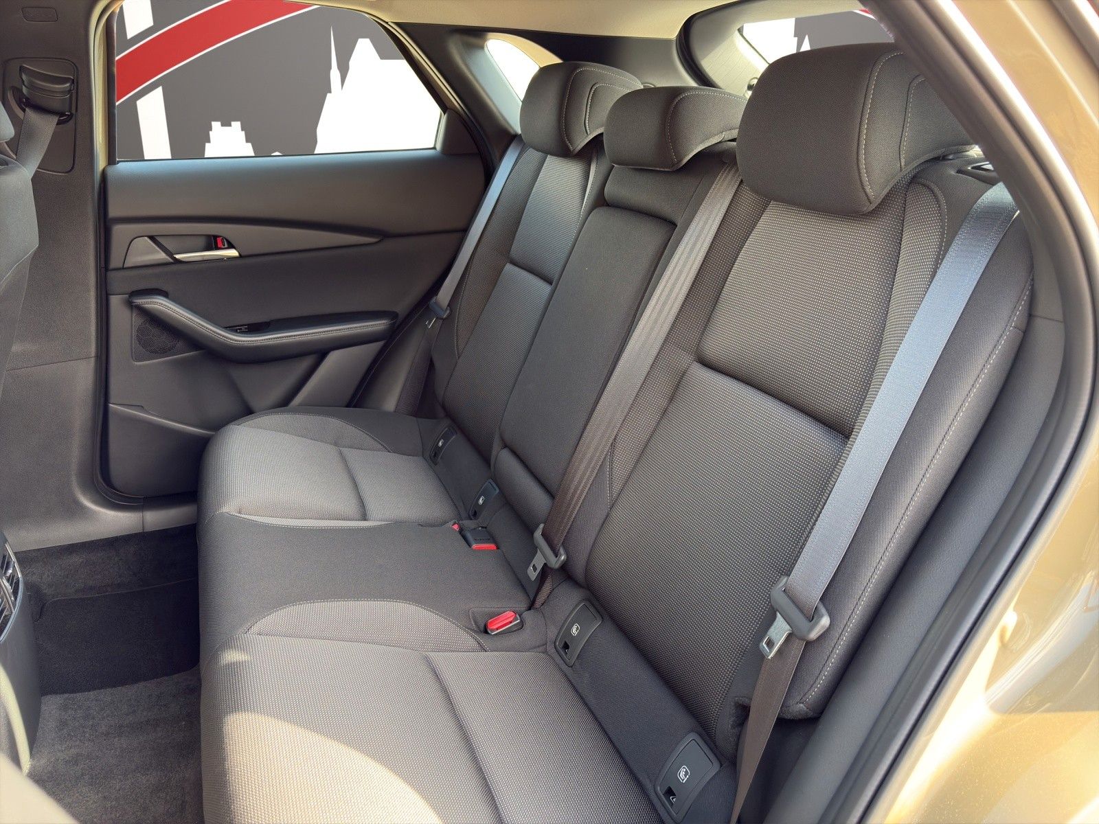 Fahrzeugabbildung Mazda CX-30 2.0L e-SKYACTIV Centre-Line