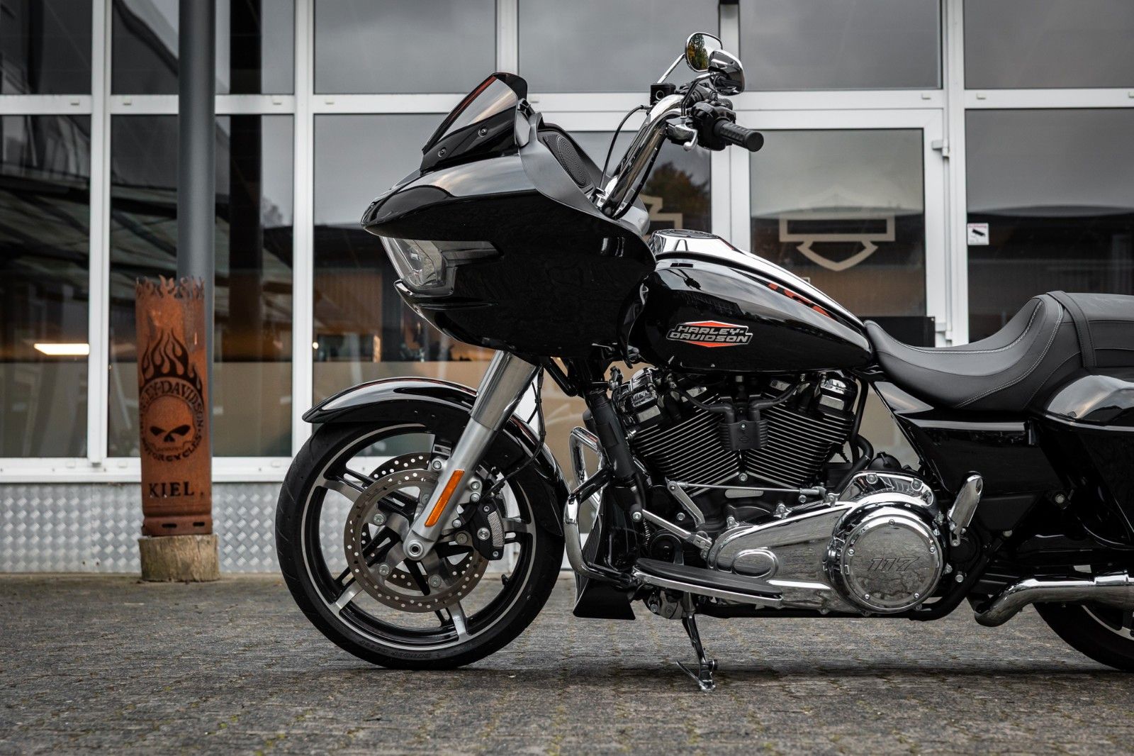 Fahrzeugabbildung Harley-Davidson ROAD GLIDE FLTRX 117cui - Kesstech -