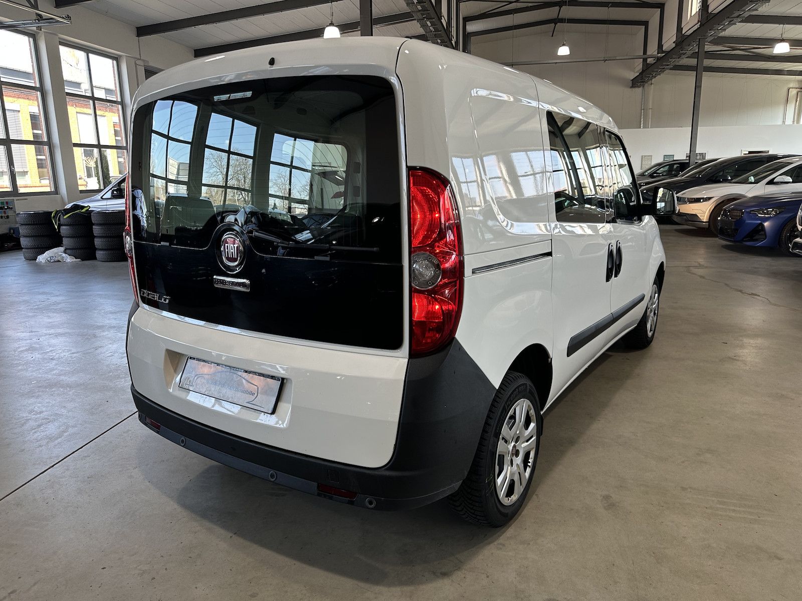 Fahrzeugabbildung Fiat Doblo Cargo 1.6 Multijet SX/Klima/PDC/Nav/Shz/BT