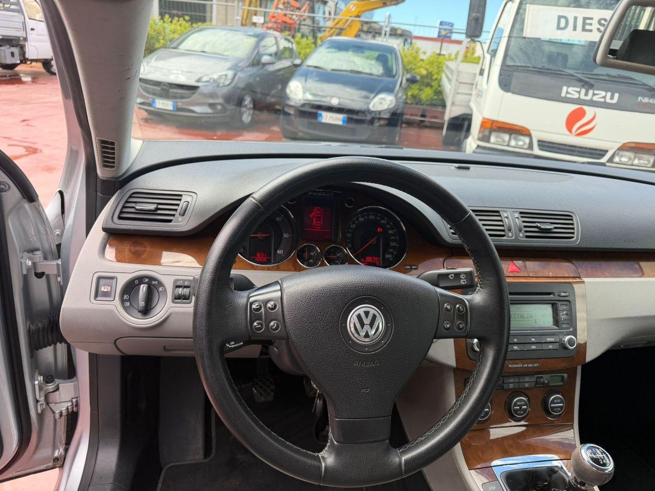 Volkswagen Passat 2005 — photo 12