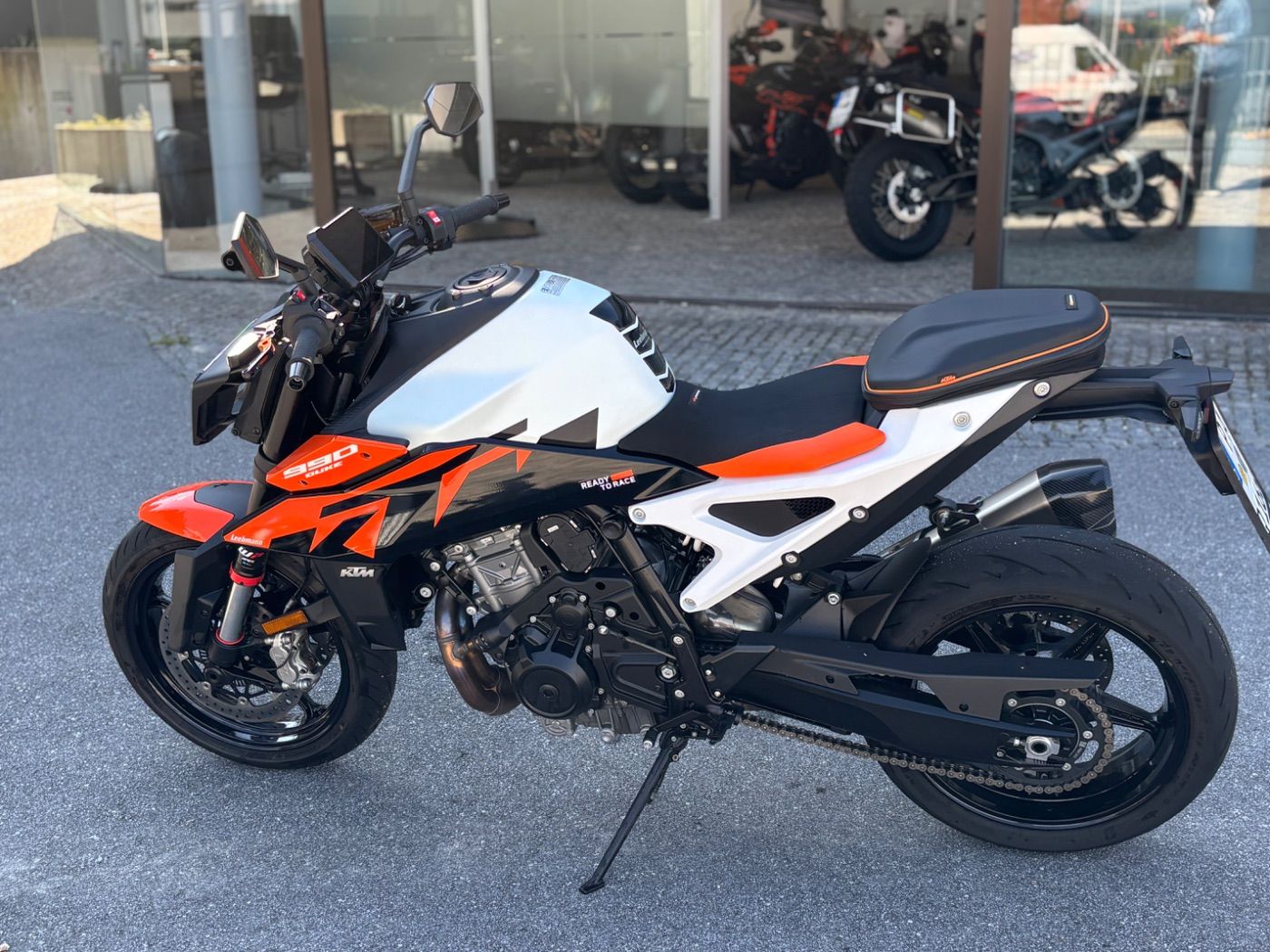 Fahrzeugabbildung KTM 990 Duke Modell 2026