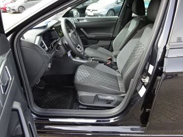 Fotografie 4 des VW Taigo 1.5 TSI R-Line *LED*Alu 18Zoll*RFK Klima