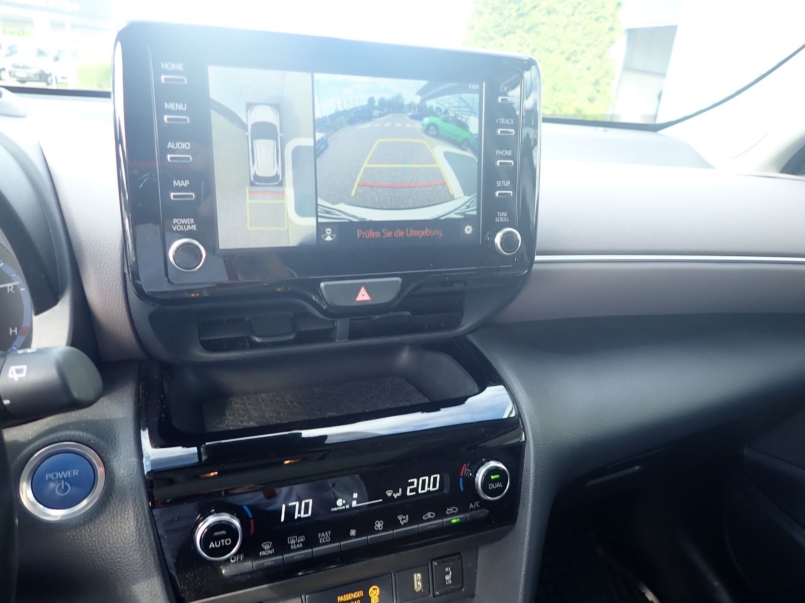 Fahrzeugabbildung Toyota Yaris Cross 1.5 Hybrid Elegant 4X2